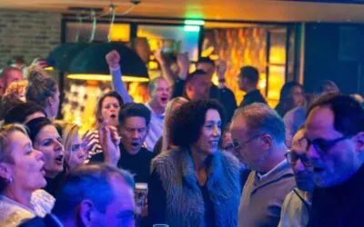 Pubquiz op je personeelsfeest? De perfecte mix van plezier en teambuilding!
